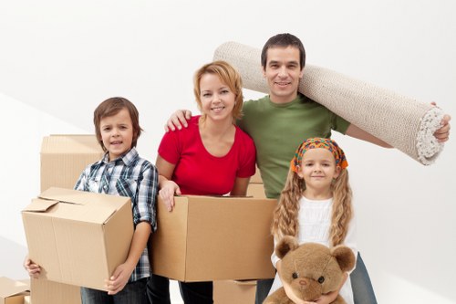 Local moving help navigating Upminsterbridge streets